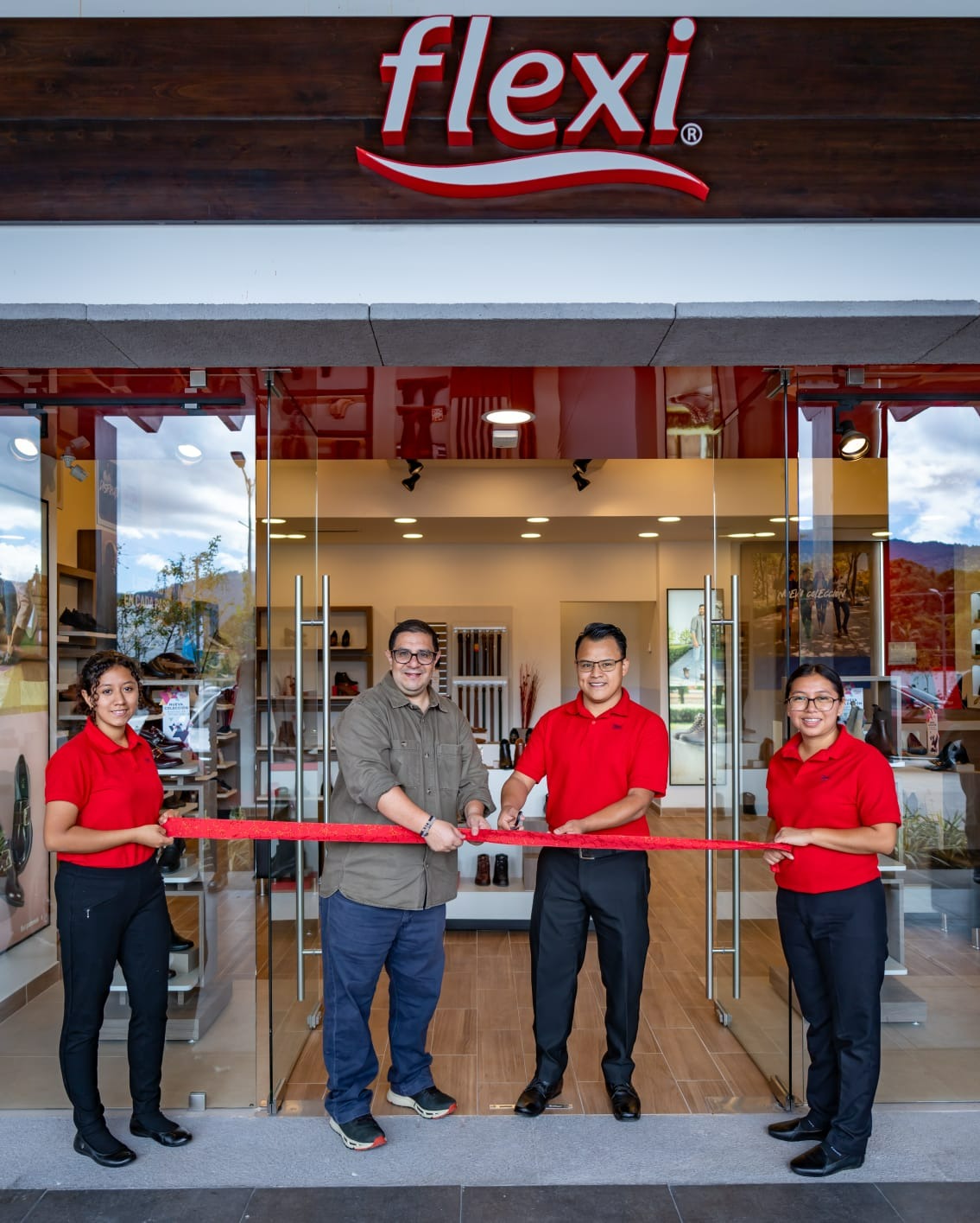 Flexi abre sus puertas en Antigua Guatemala