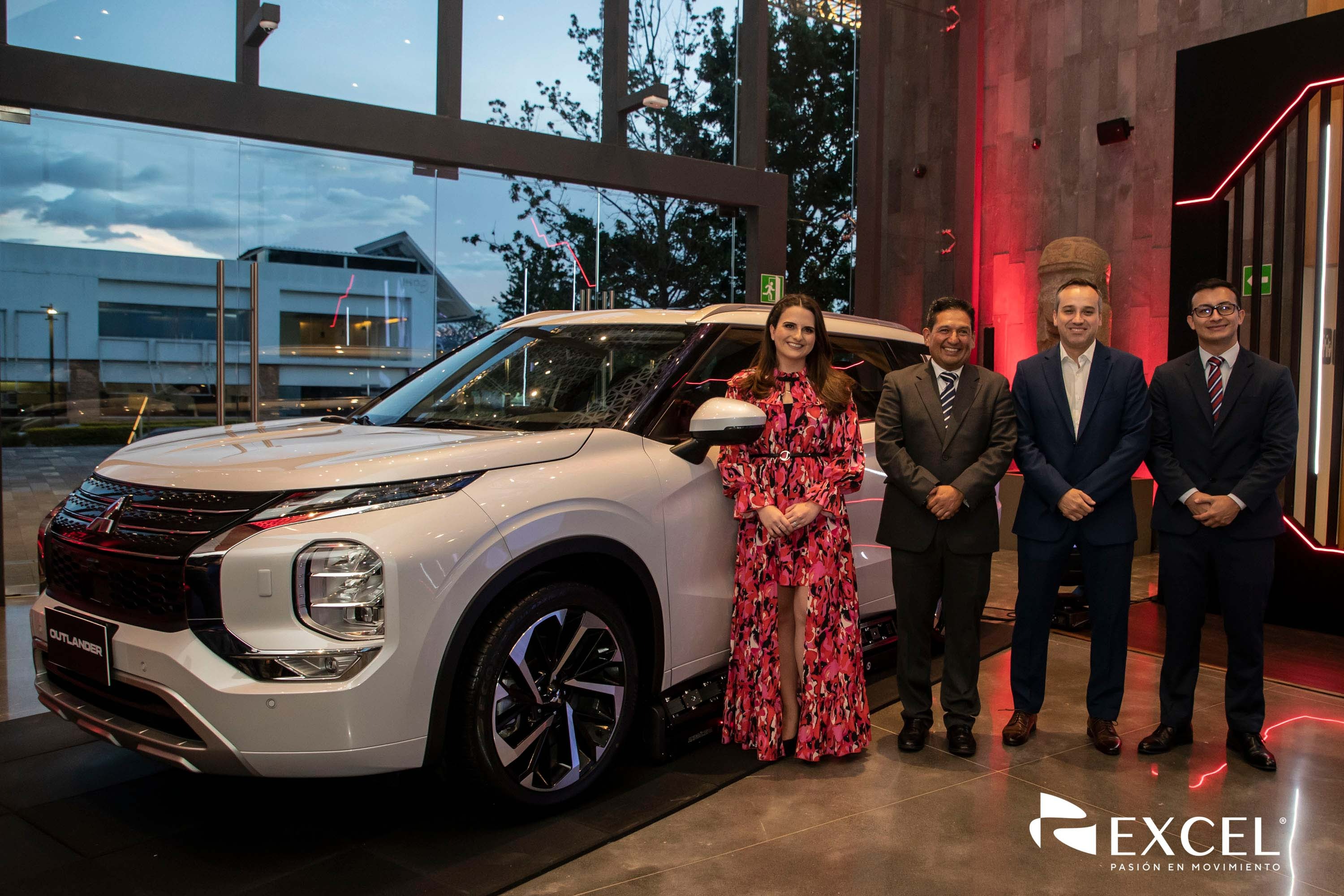 Excel lanza la nueva Mitsubishi Outlander