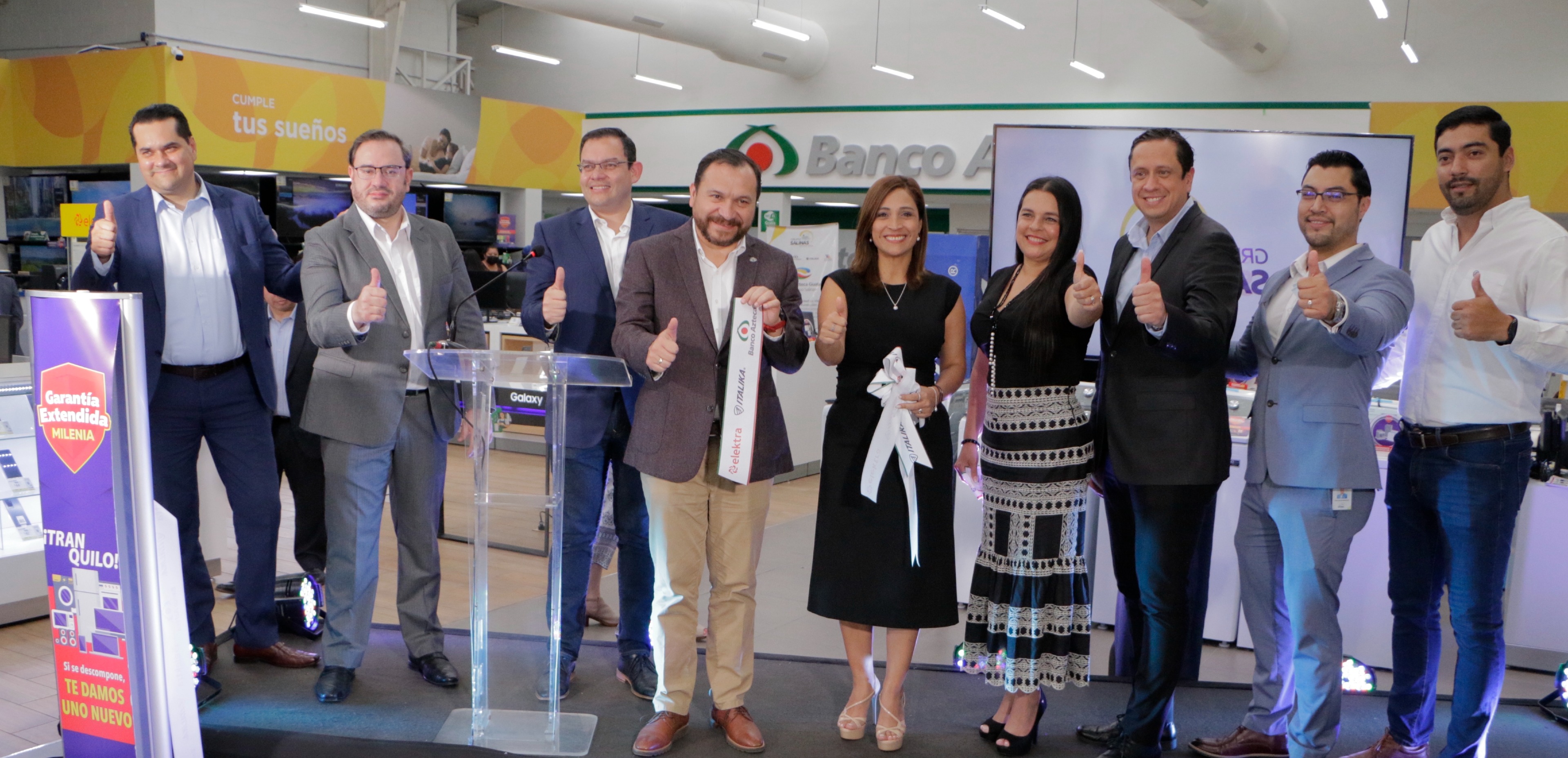 Tiendas Elektra, Italika y Banco Azteca