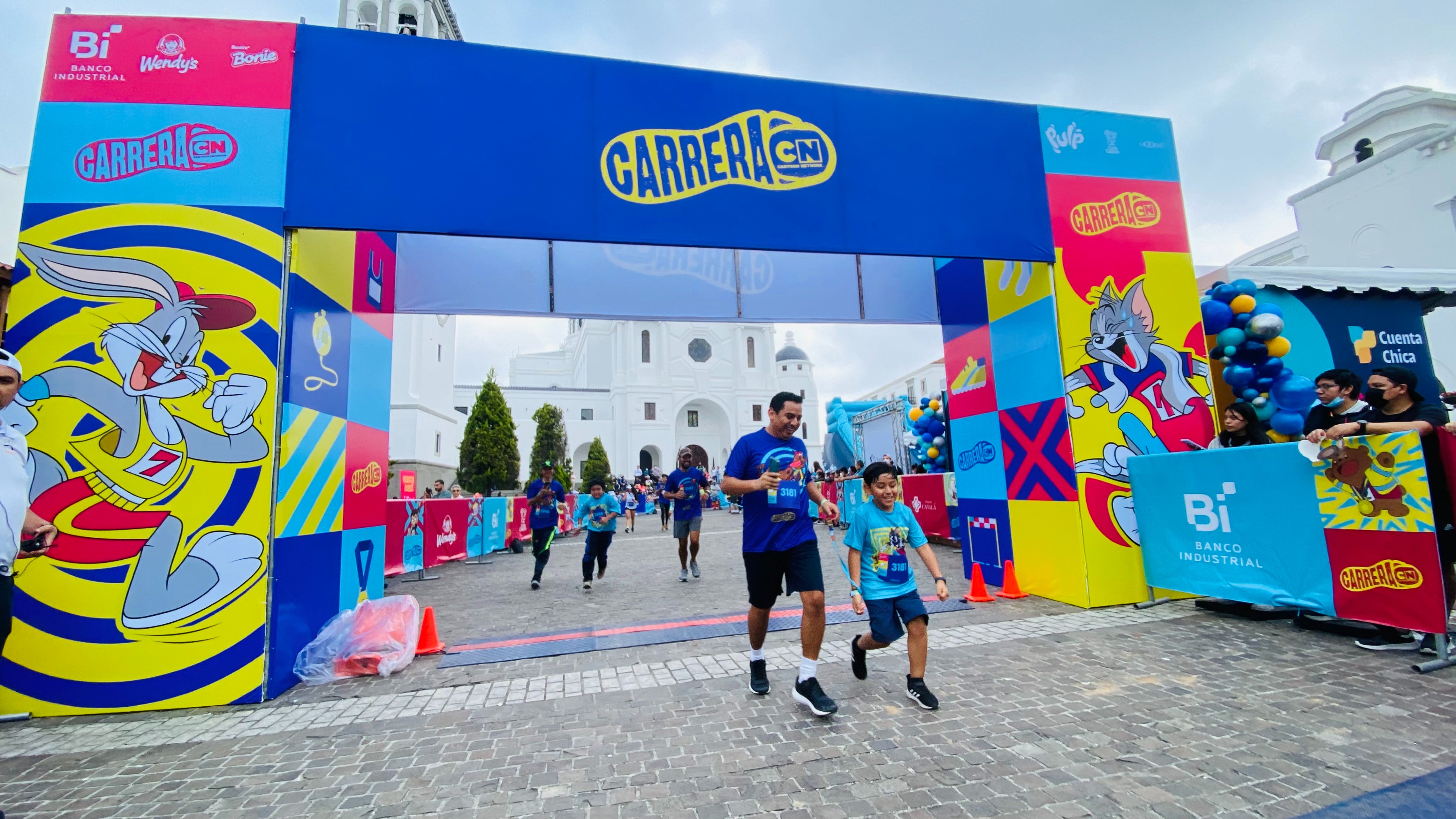 CARRERA CARTOON NETWORK EXITO 1