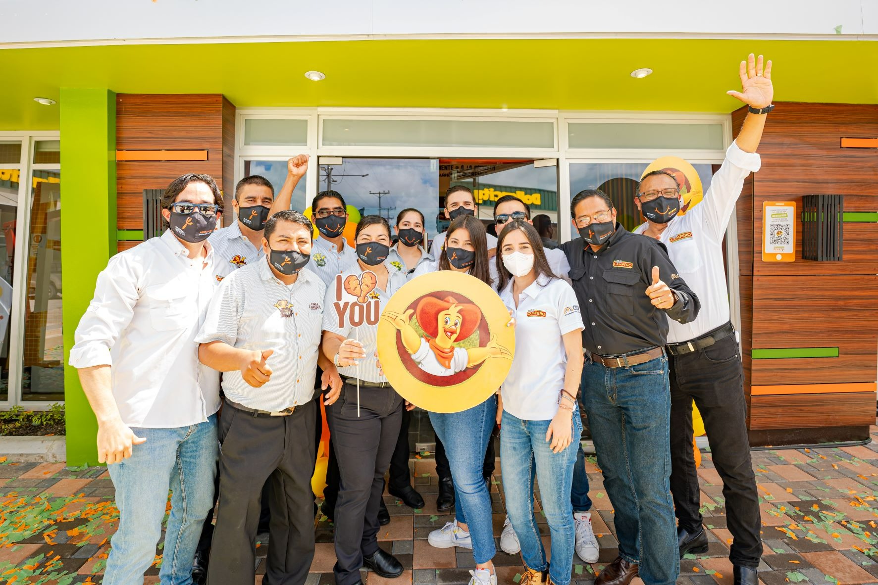POLLO CAMPERO EN PETÉN