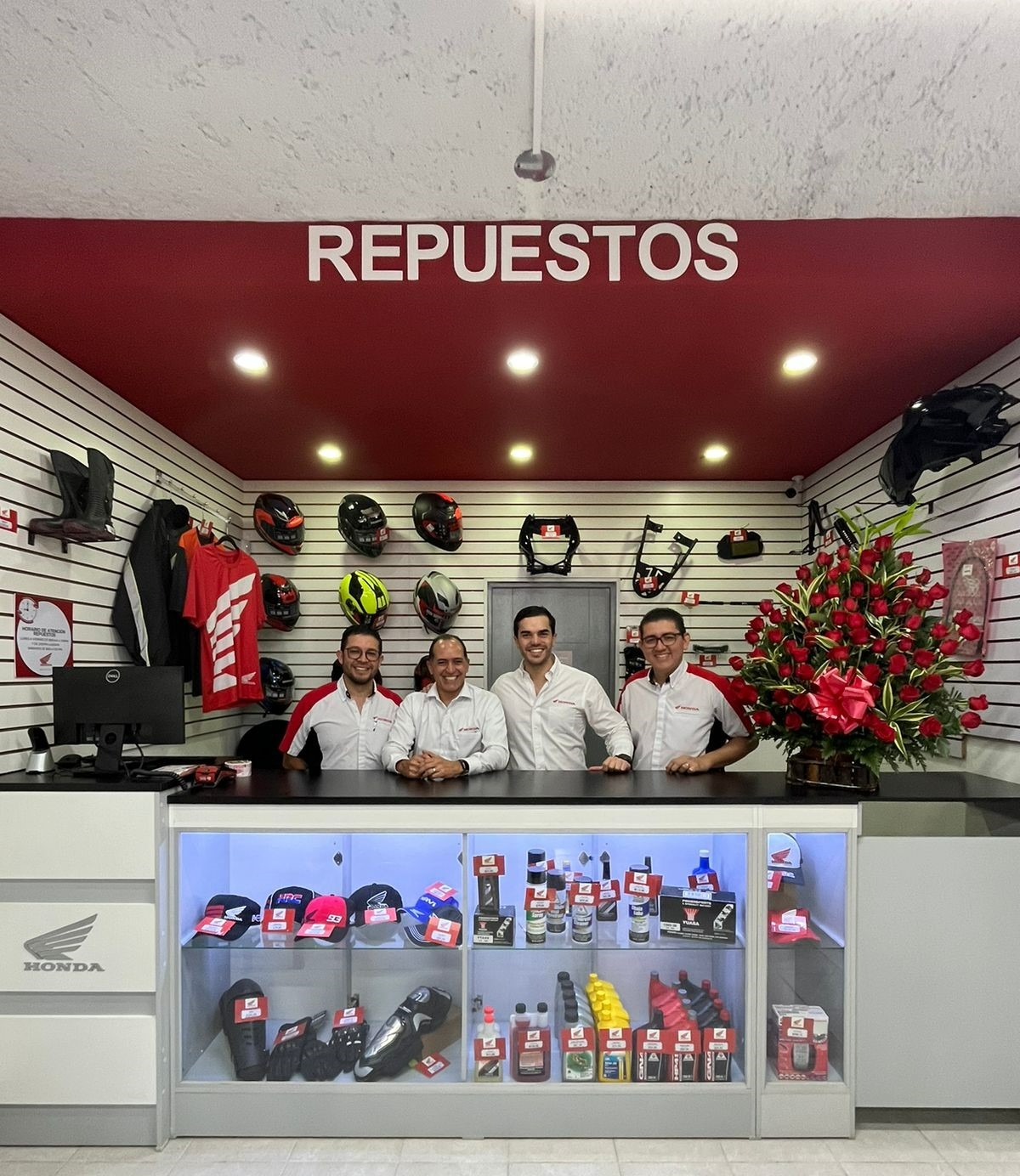 HONDA MOTO  EN LA CALZADA SAN JUAN