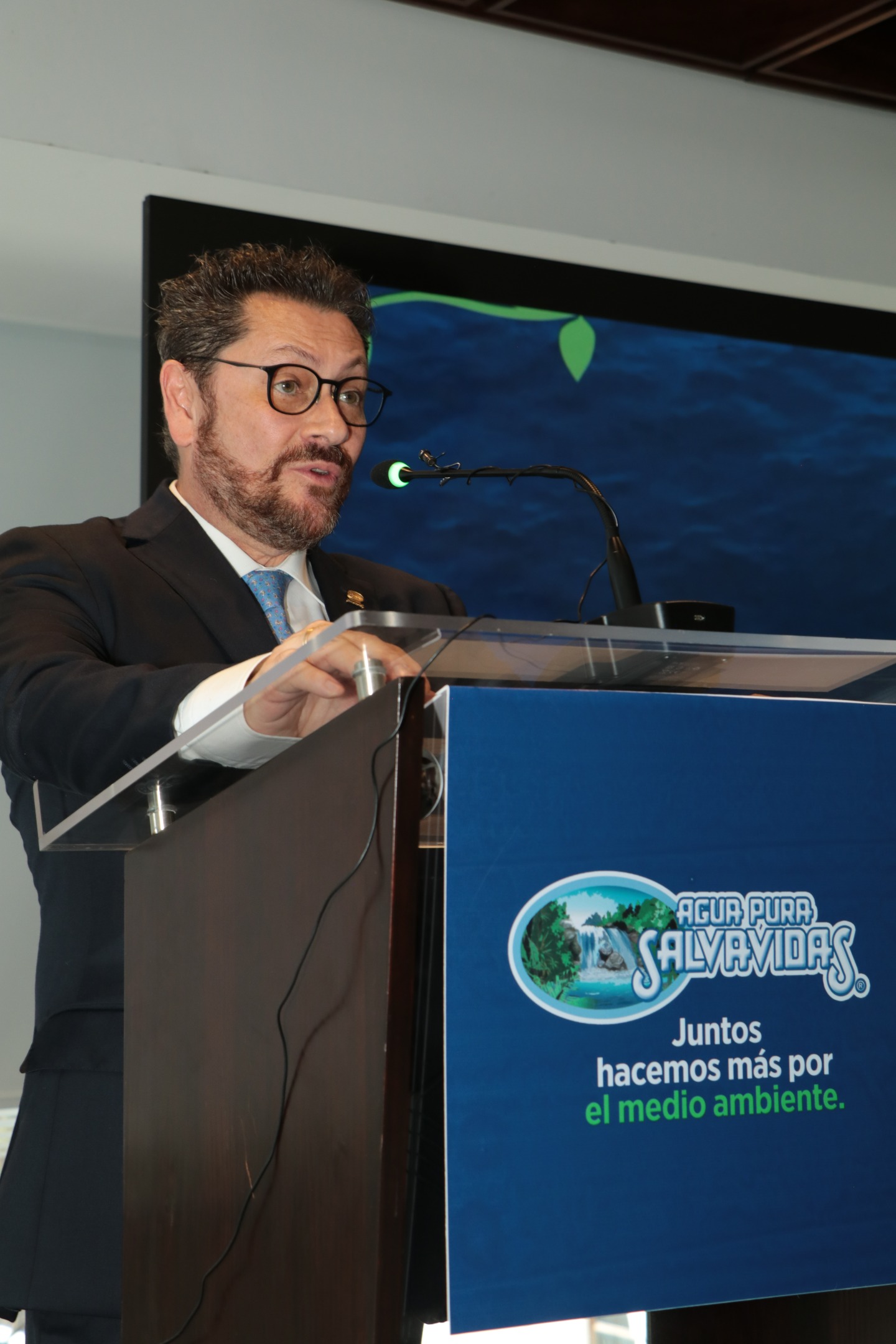 Envases de Agua Pura Salvavidas 20 onzas 