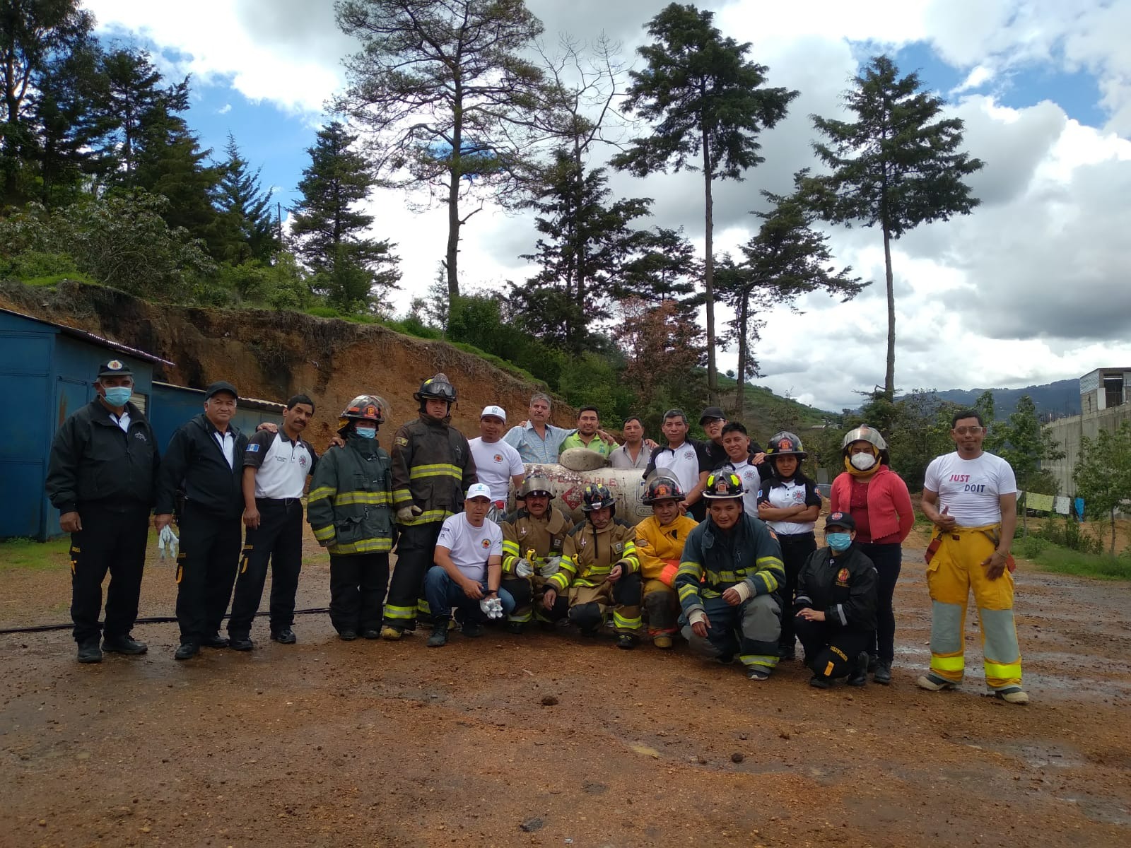 Zeta Gas capacita bomberos de Sn Marcos