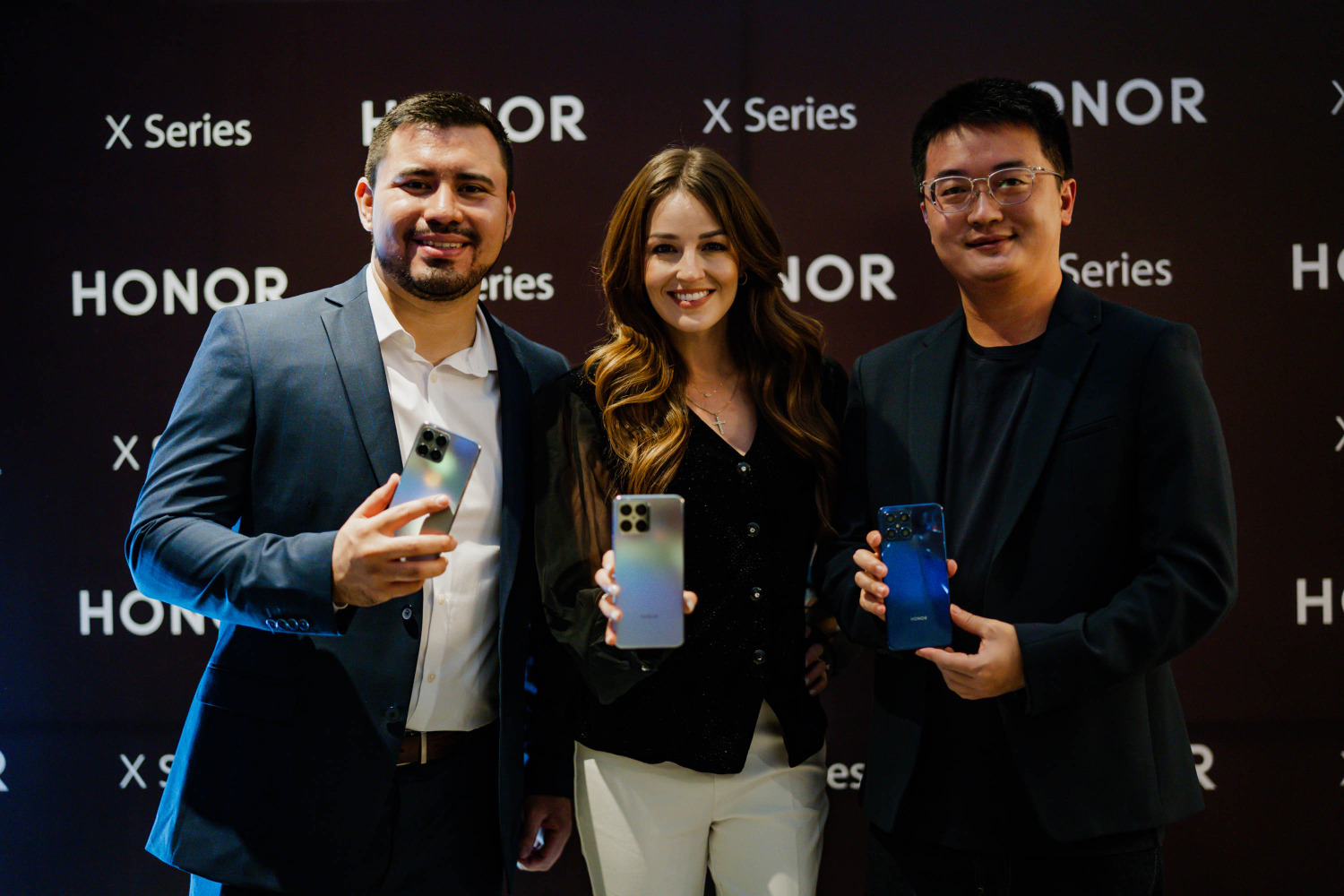 Llega a Guatemala la nueva Serie X de HONOR
