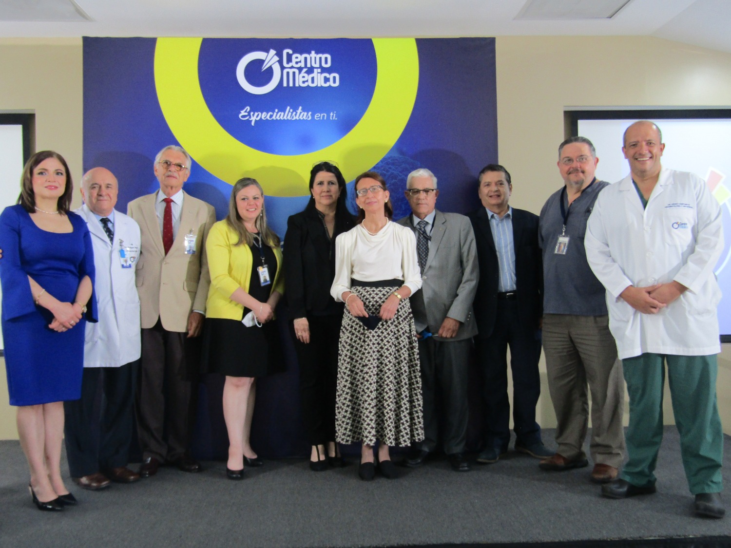El Laboratorio de CENTRO MÉDICO cuenta ya, con la más alta tecnología para su laboratorio de microbiología. 