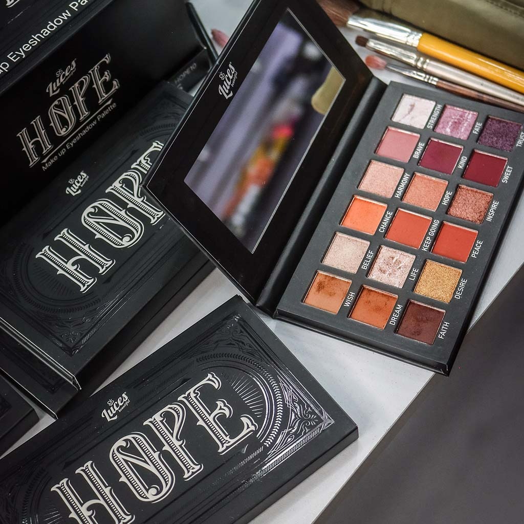 Luces Beautiful y su paleta de sombras “HOPE”