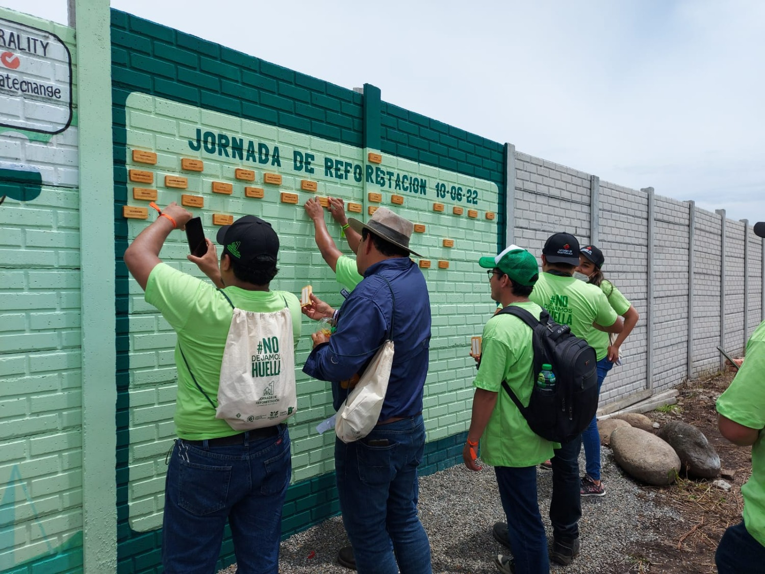 Licores de Guatemala realiza su primera jornada de reforestación