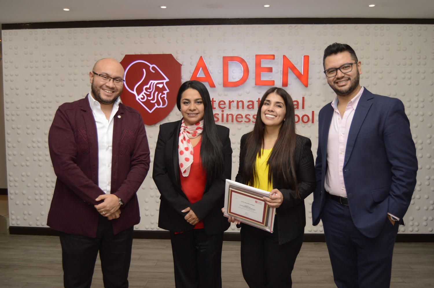 Grupo Financiero Bantrab es premiado por ADEN BS 