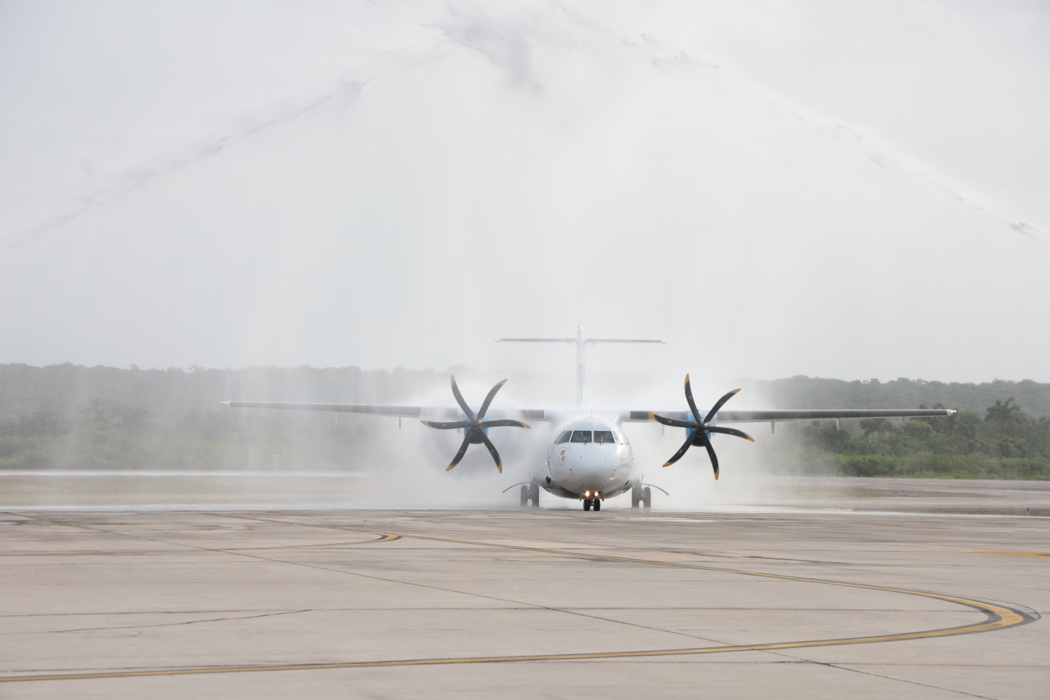 INICIA OPERACIONES EL NUEVO ATR 72 TAG AIRLINES