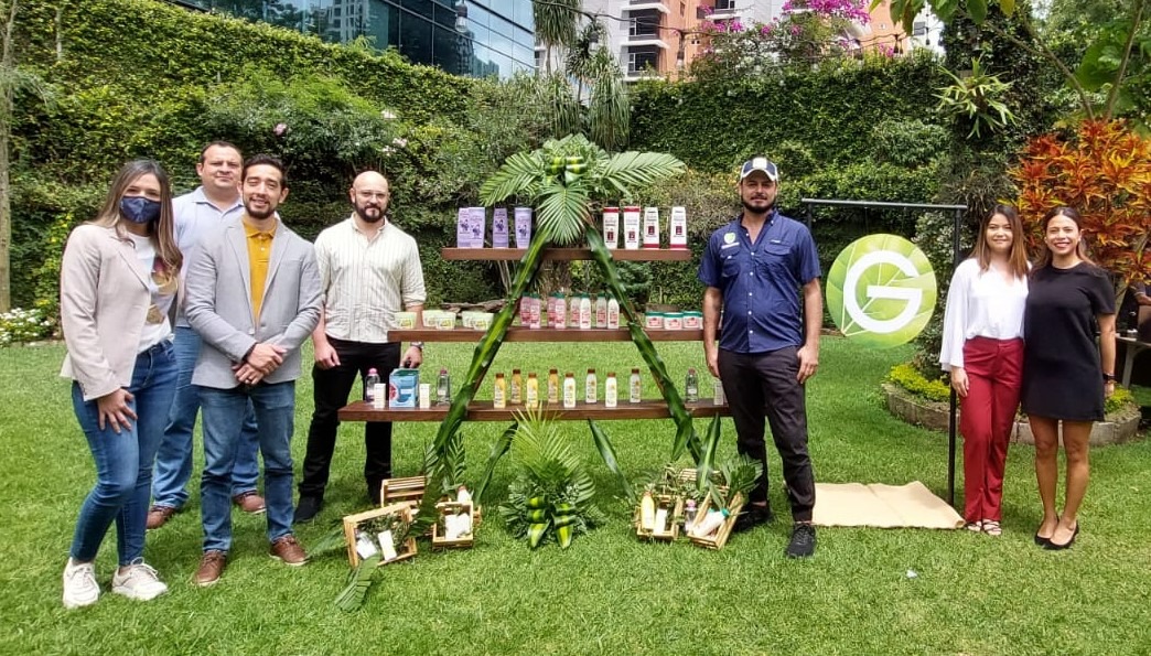 GARNIER & LOREAL PARIS POR EL MEDIO AMBIENTE