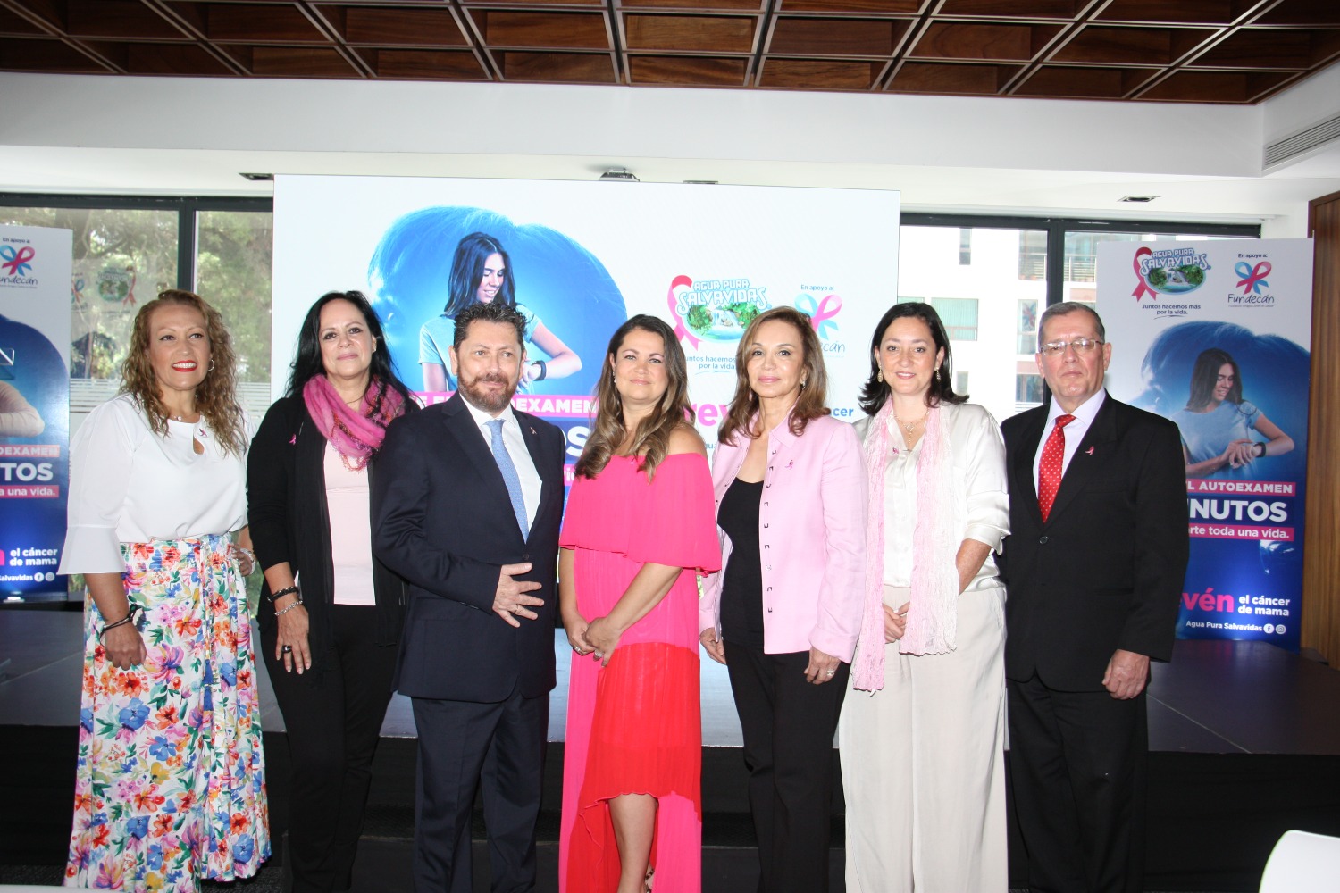 Agua Pura Salvavidas lanza Campaña de prevención del cáncer de mama 