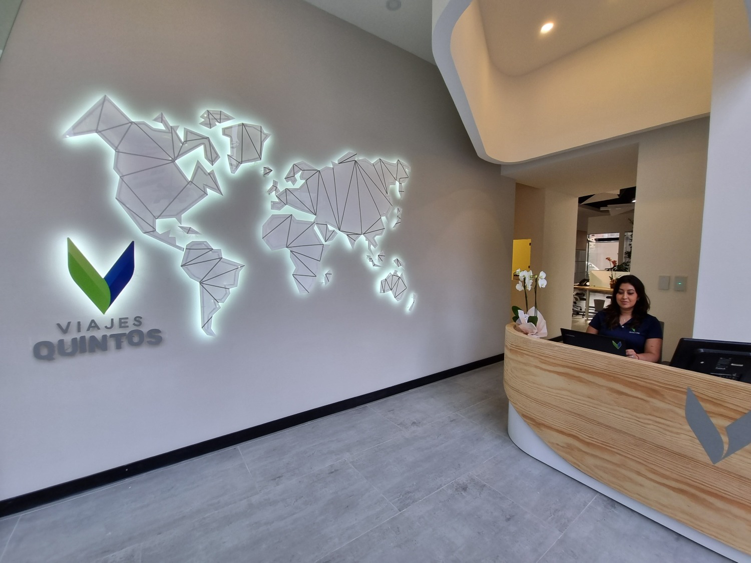 AGENCIA DE VIAJES  "VIAJES QUINTOS"