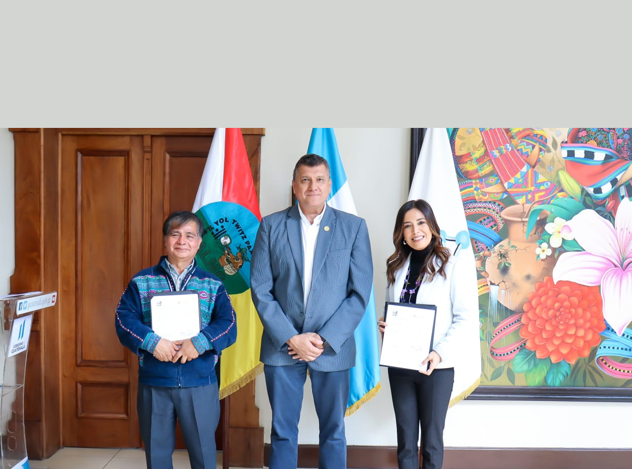 Senacyt y ALMG se comprometen a traducir conocimientos científicos a idiomas mayas
