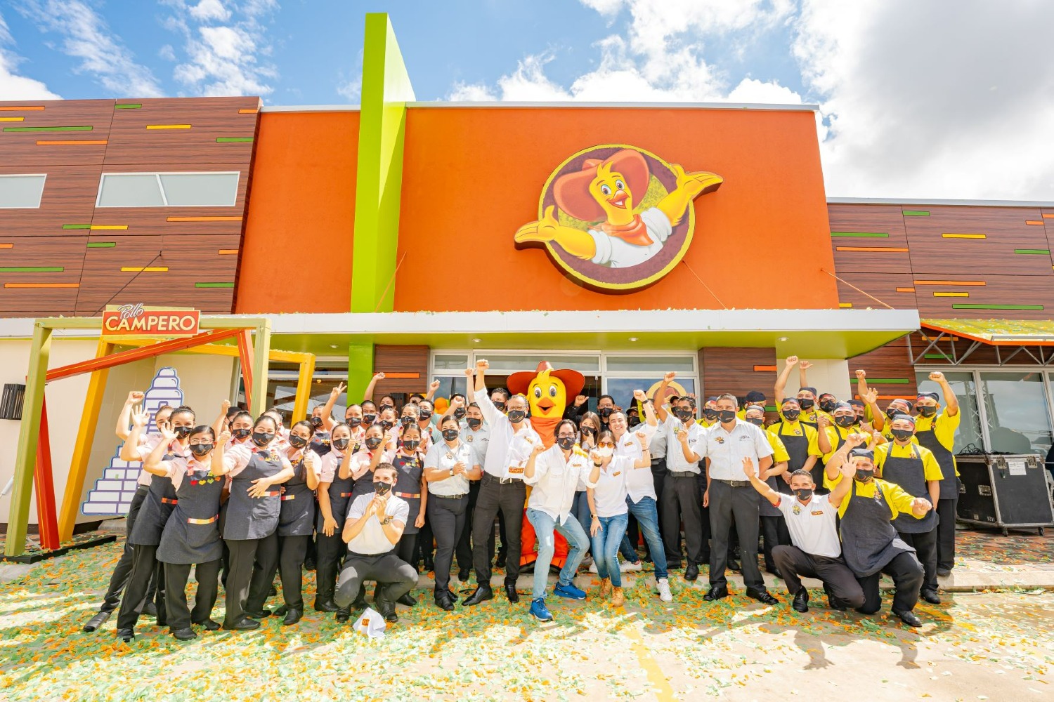 POLLO CAMPERO INAUGURA RESTAURANTE EN POPTÚN, PETÉN