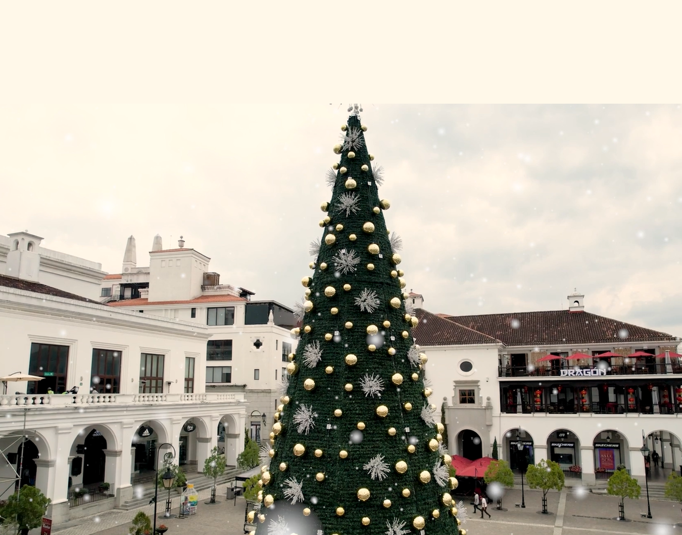Cayalá recibe la Navidad con un nuevo árbol único en la región
