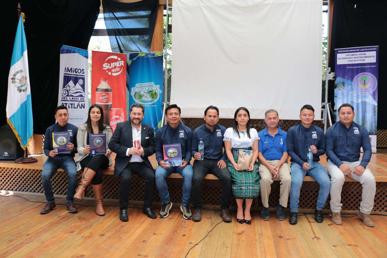 Asociación Amigos del Lago de Atitlán continúa labores en Sololá