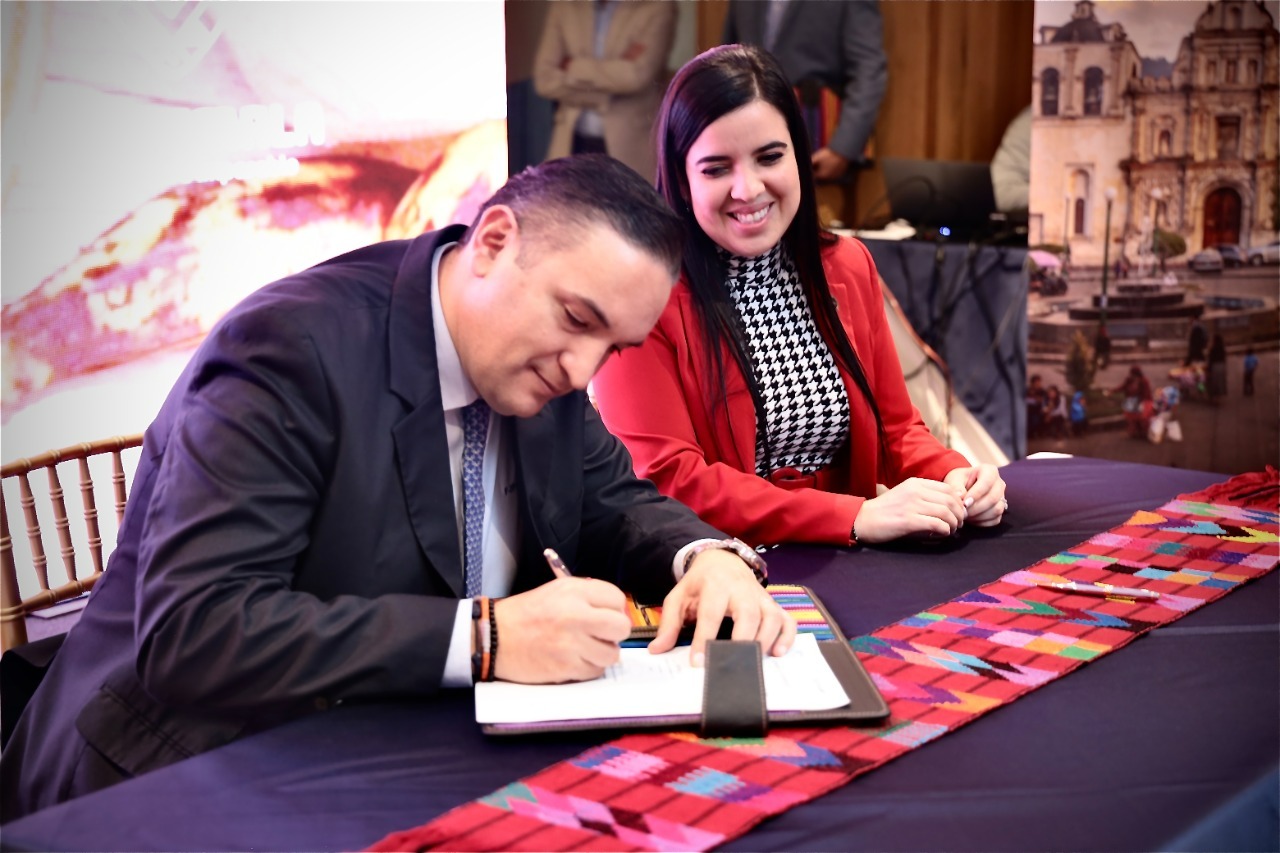  TAG AIRLINES  FIRMA CONVENIO CON INGUAT