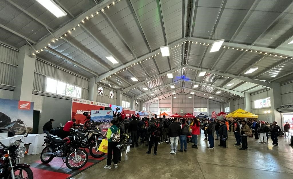 HONDA MOTOS ACOMPAÑA A LOS MOTORISTAS DURANTE LA CARAVANA DEL ZORRO
