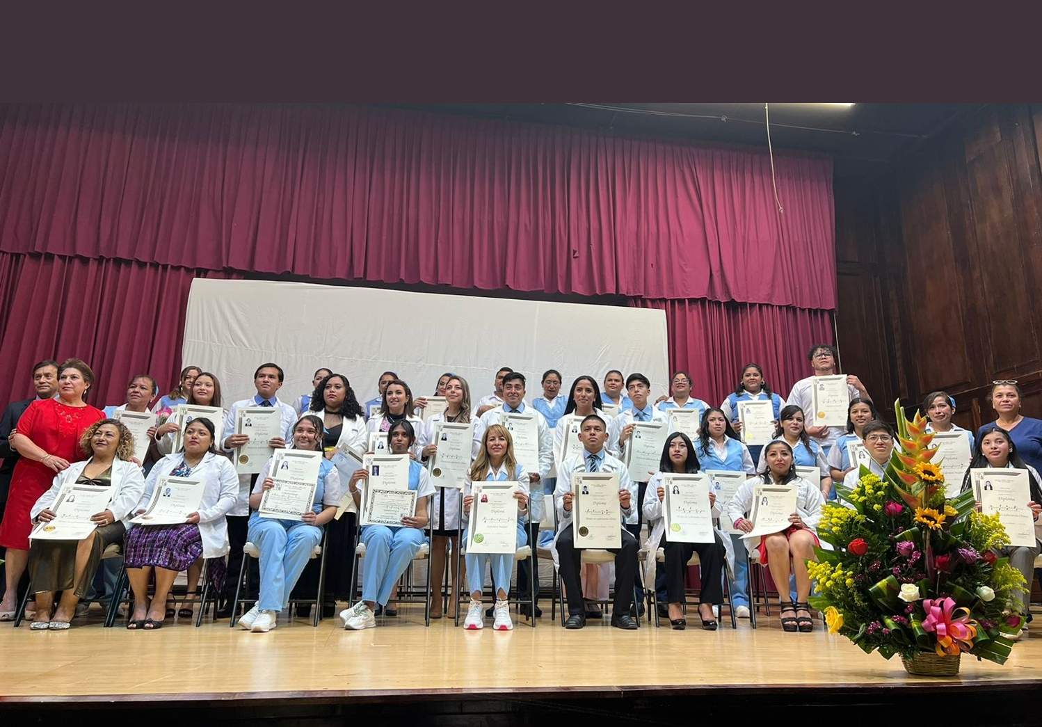 PROMOCIÓN 2022-23 DE TÉCNICOS EN LABORATORIO Y AUXILIAR DE ENFERMERÍA.