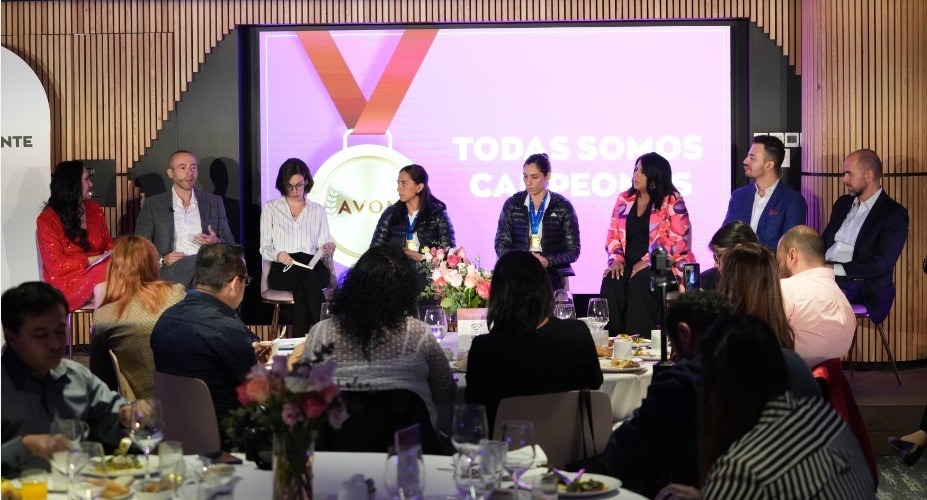 Mujeres encuentran en la venta directa inclusión y equidad económica