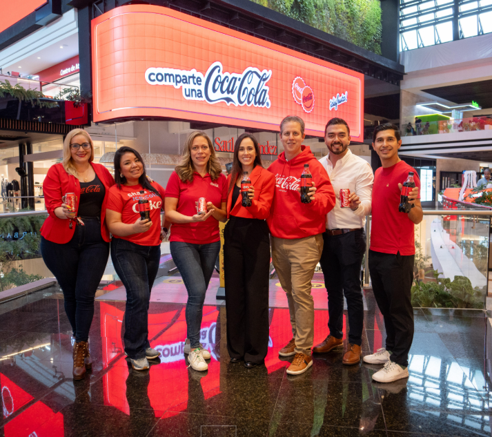 Coca-Cola relanza su campaña “Share a Coke