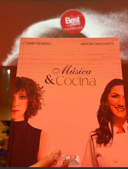 MIRCINY MOLIVIATIS RECIBE PREMIO INTERNACIONAL POR SU LIBRO “MÚSICA Y COCINA”
