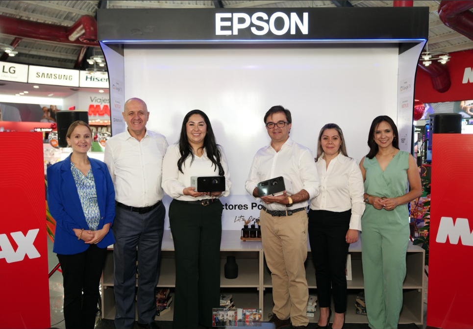  La sala de estar se ha convertido en el nuevo centro de entretenimiento de las familias guatemaltecas.