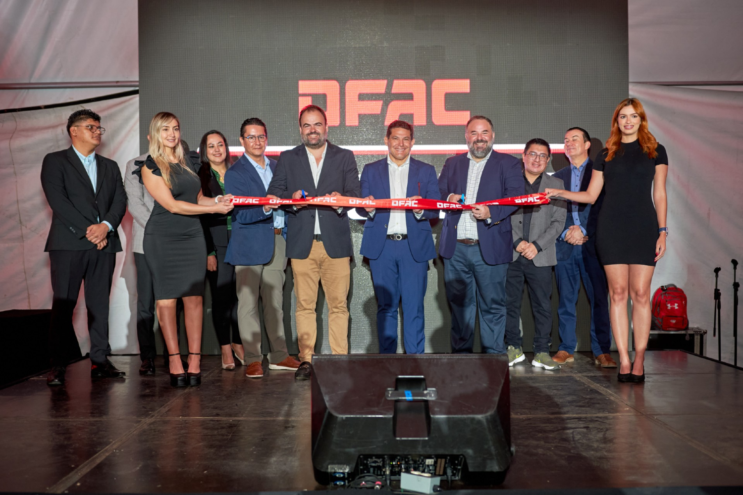 Magna Motors abre su primer showroom DFAC en Guatemala