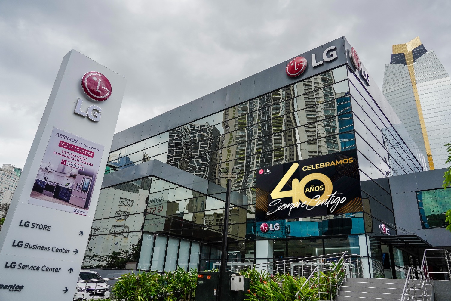 LG ELECTRONICS SIEMPRE CONTIGO, CELEBRA SUS 40 AÑOS 